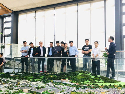 杭州市殘聯(lián)赴安吉縣考察無(wú)障礙小鎮(zhèn)建設(shè)，科技賦能殘疾人生活新篇章